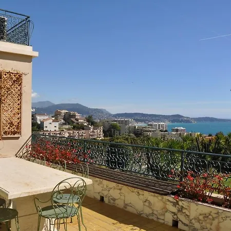 Вилла Luxury Pool & Sea View